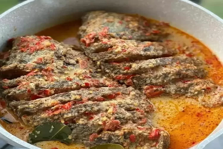 nila goreng santan pedas